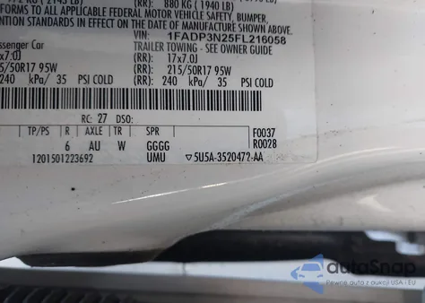 2015 Ford Focus Titanium z USA, uszkodzony, nr VIN 1FADP3N25FL216058